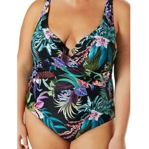 ⭐️40% Off⭐️ Terra & Sky Plus Tropical Floral Molded Cup One-piece Swimsuit